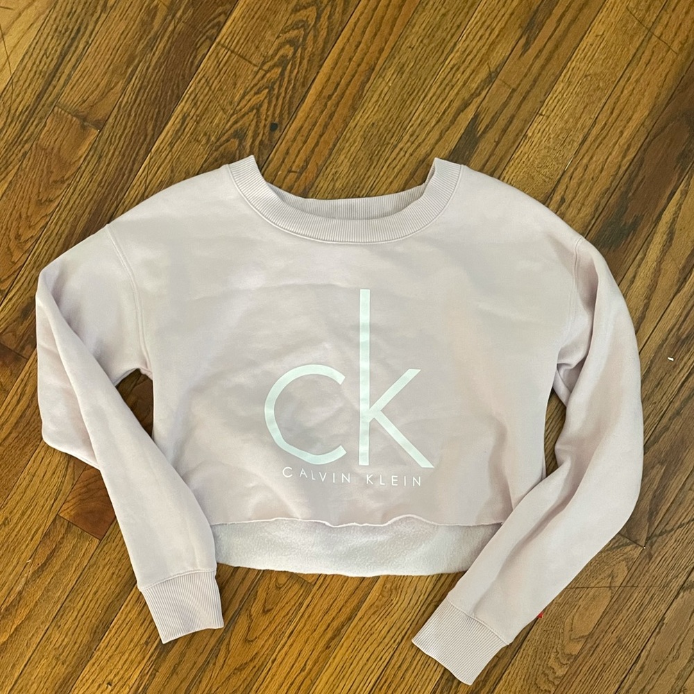 Calvin Klein cropped crew neck light pink